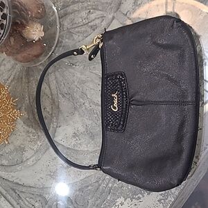 COACH WOMEN'S BLACK LEATHER LARGE WRISTLET BAG NWOT